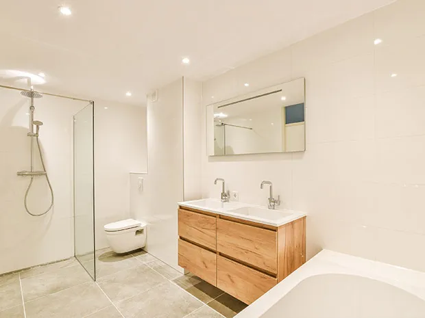 Expert Tips for Maximising Space and Style For Your Bathroom